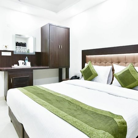 Treebo Mehar Castle Hotel Delhi  Eksteriør billede