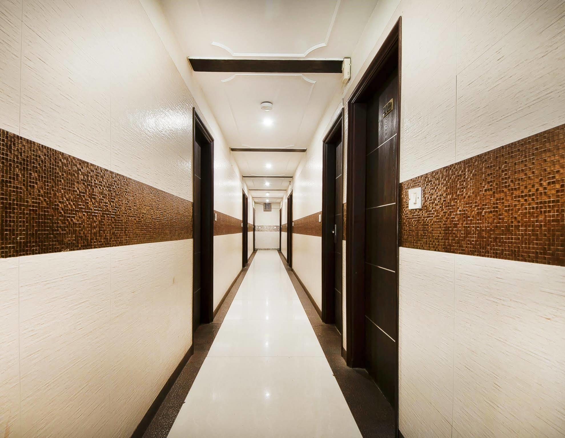 Treebo Mehar Castle Hotel Delhi  Eksteriør billede