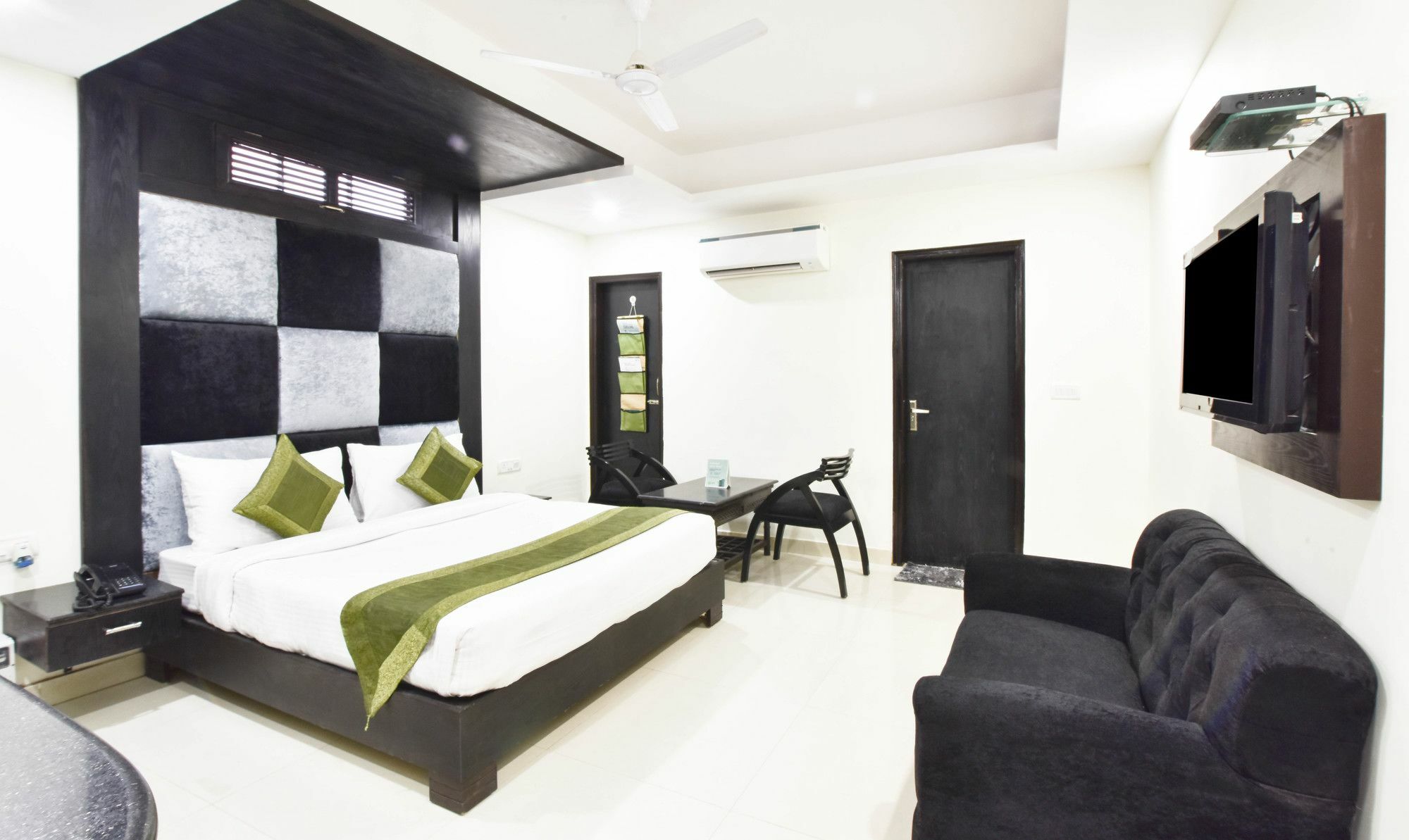 Treebo Mehar Castle Hotel Delhi  Eksteriør billede